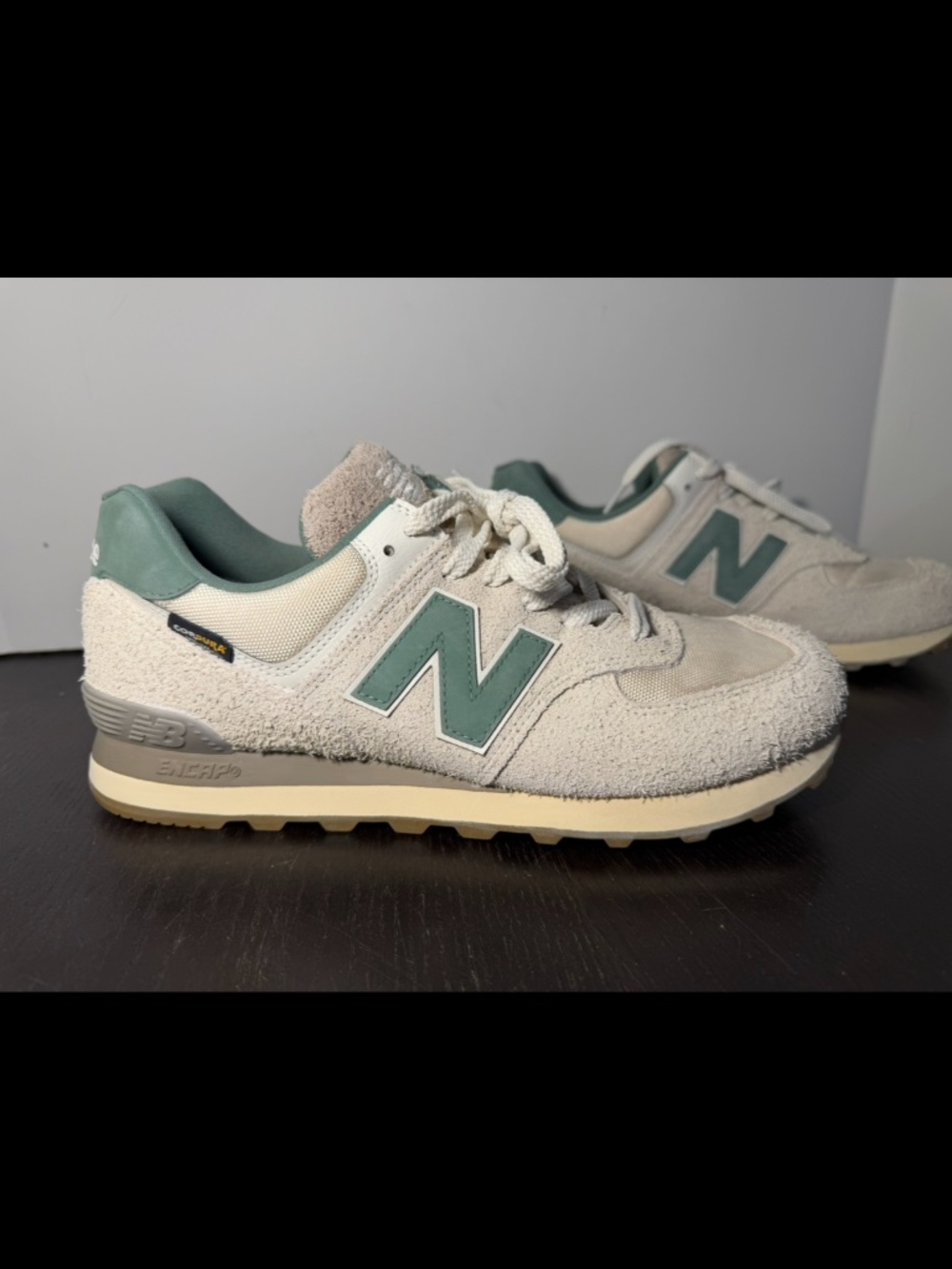 New NWOB New Balance 574 Lifestyle Sneakers Shoes Calcium/New Spruce Mens 10